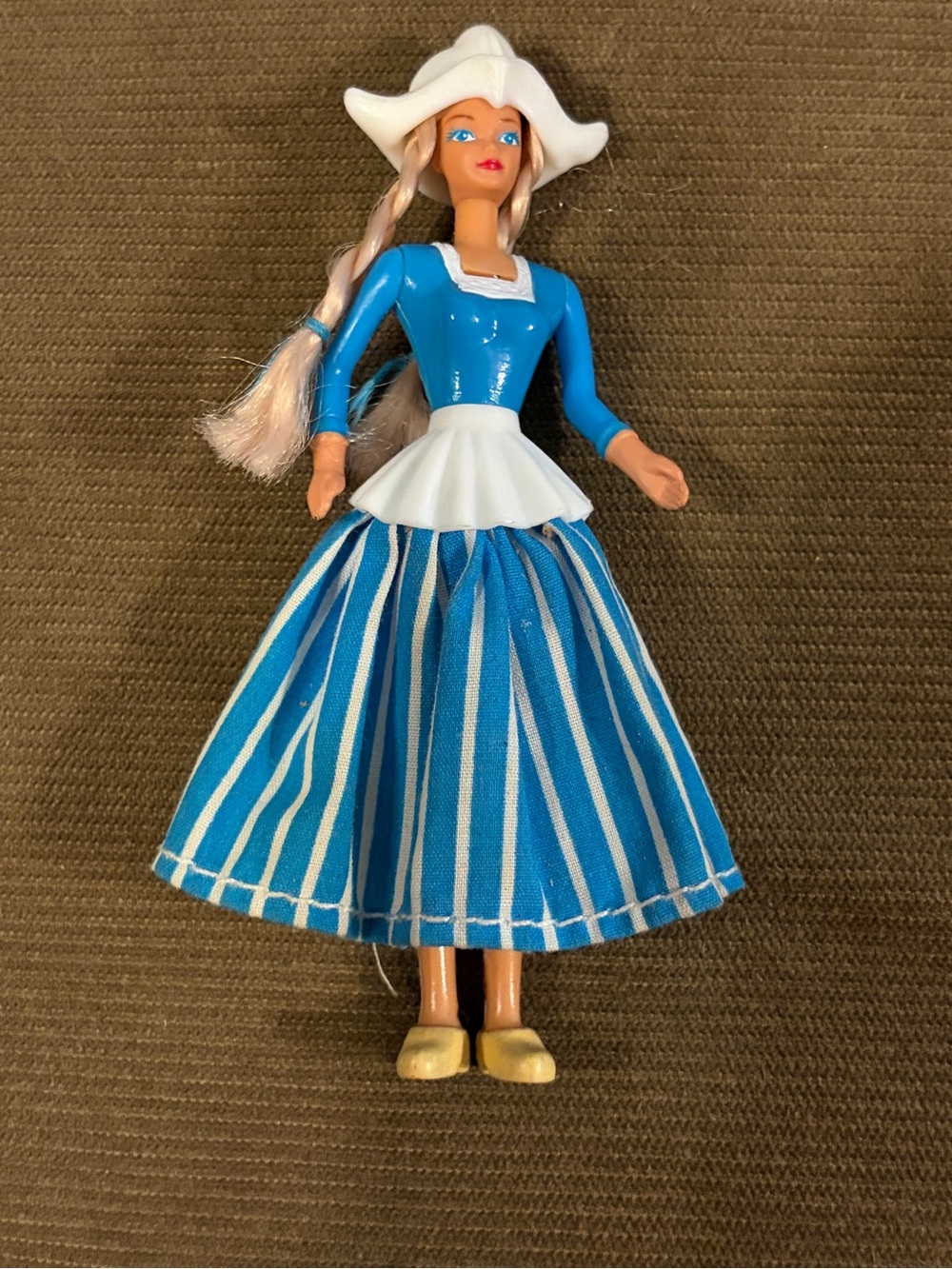 Vintage Barbie 1995 McDonald's Happy Meal Dutch Doll~ Dolls of the World~